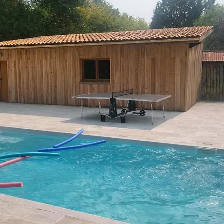 Le Jardin Des Rêves - Maison Familiale Avec Piscine